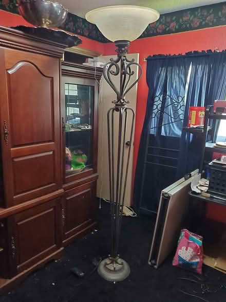 Photo of free Heavy iron floor lamp (NW Austin, parmer/McNeil) #1