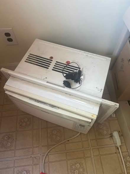 Photo of free Haier AC (Somerville/Ball Square) #2