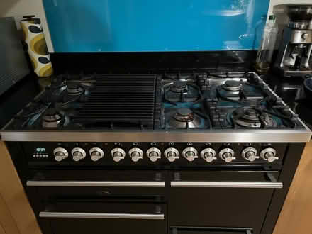 Photo of free Britannia Range cooker and cooker hood (Solihull B91) #3