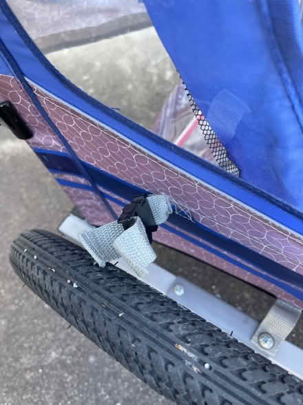 Photo of free Schwinn Combo Stroller/Bike Carrier (near the Cupertino Library) #4