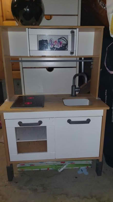 Photo of free Children's Toy Kitchen (Orpington) #1