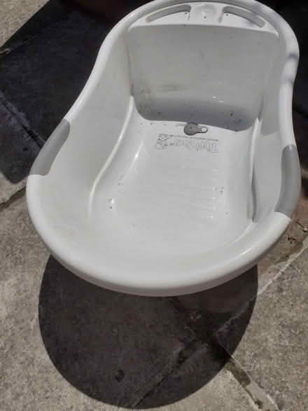 Photo of free Baby bath (BT16)