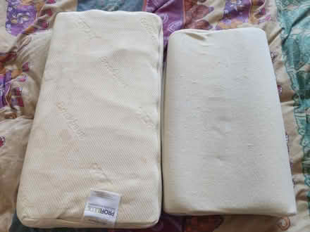 Photo of free 2x used memory foam pillows (Norbury, London SW16) #1