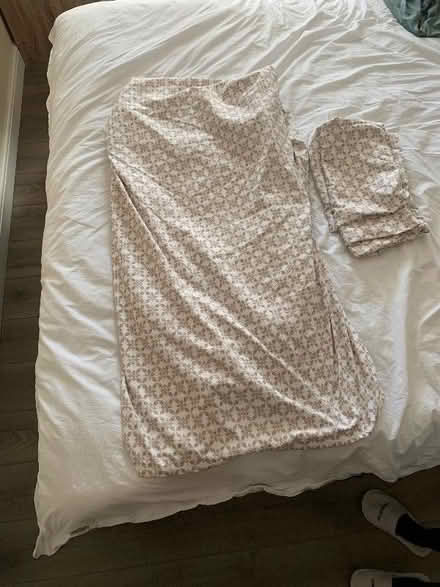 Photo of free King size duvet cover bed sheet and 2 pillows cases (St Nicholas SG1) #1