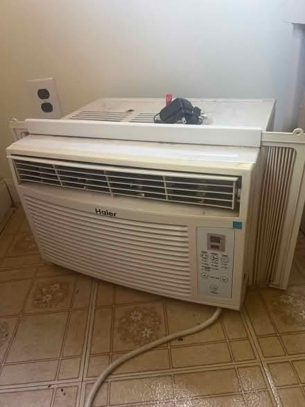 Photo of free Haier AC (Somerville/Ball Square) #1
