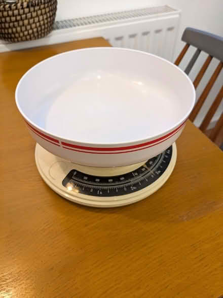 Photo of free Kitchen scales (Botley OX2) #3