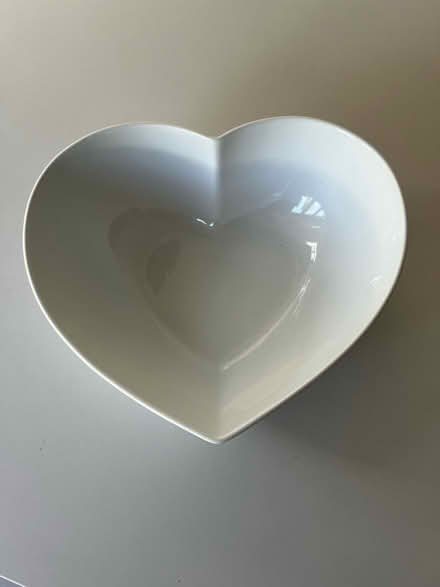 Photo of free Heart shaped fruit bowl (CF23) #1