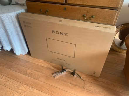 Photo of free 40 inch TV panasonic (Weybridge) #3