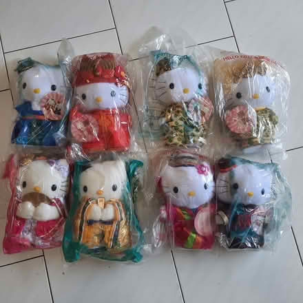 Photo of free Old Hello Kitty sets (Tg Pagar) (Tanjong Pagar Plaza) #1