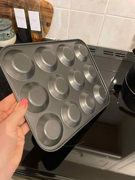 Photo of free Shallow 12 section baking tray (RG30) #2