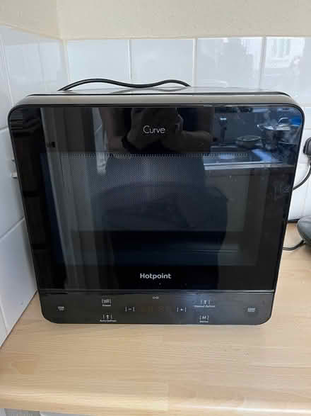 Photo of free Hot point Curve Microwave (Hove BN3) #1