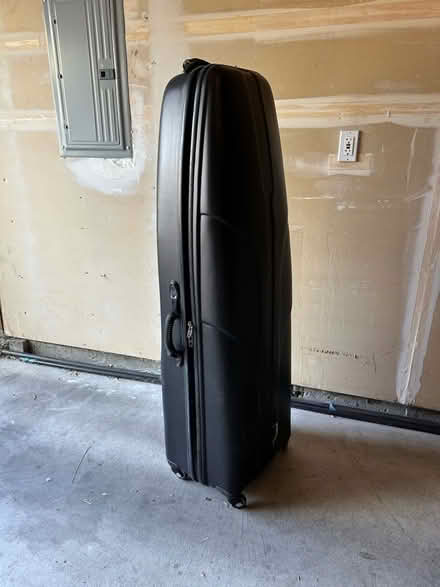 Photo of free Golf travel case (Near downtown Pleasanton) #2
