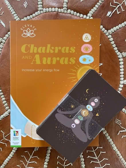 Photo of free Chakra & auras book and cards (CT5) #1