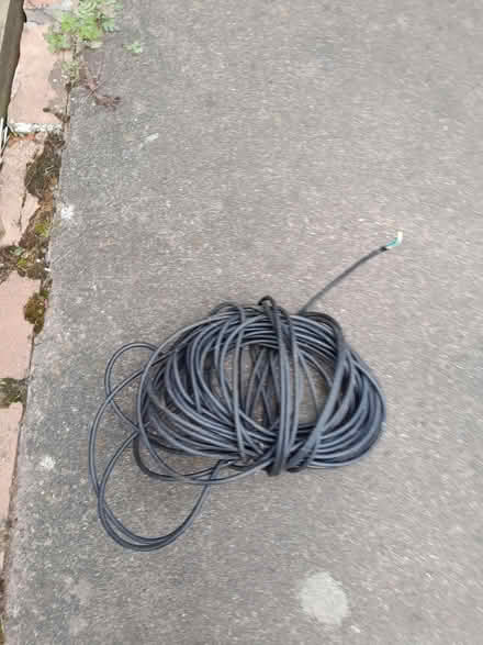 Photo of free long extention cable (DE23) #1