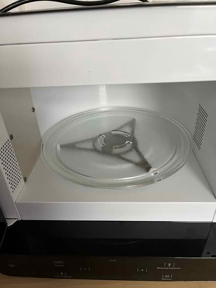 Photo of free Hot point Curve Microwave (Hove BN3) #2