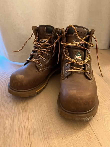 Photo of free Men’s steel toe work boots (Etobicoke - Humber Bay) #1