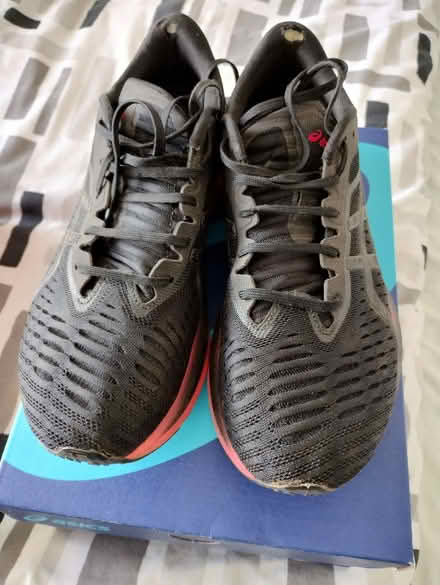 Photo of free Old Asics running shoes, size 7 (Florence Park OX4) #1