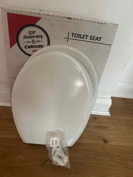 Photo of free Toilet seat (Stockbridge EH4) #1
