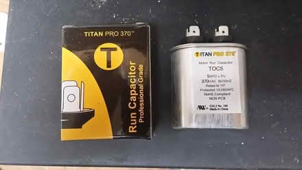 Photo of free Run capacitor for electric motor (Poughkeepsie off Wilbur) #1