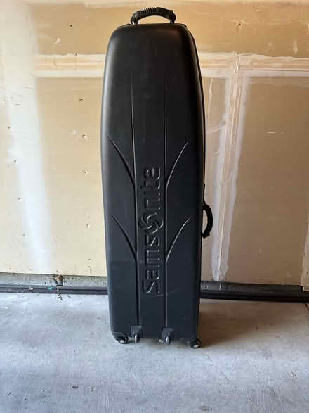 Photo of free Golf travel case (Near downtown Pleasanton) #1