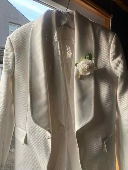Photo of free 2 x Ivory wedding Tux (DA8) #2