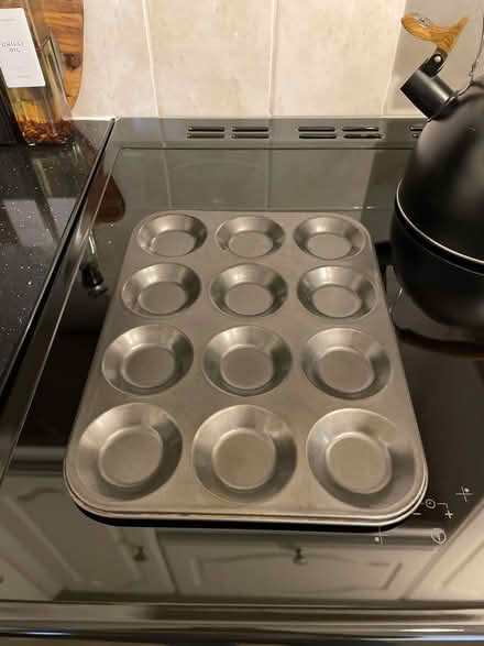 Photo of free Shallow 12 section baking tray (RG30) #1