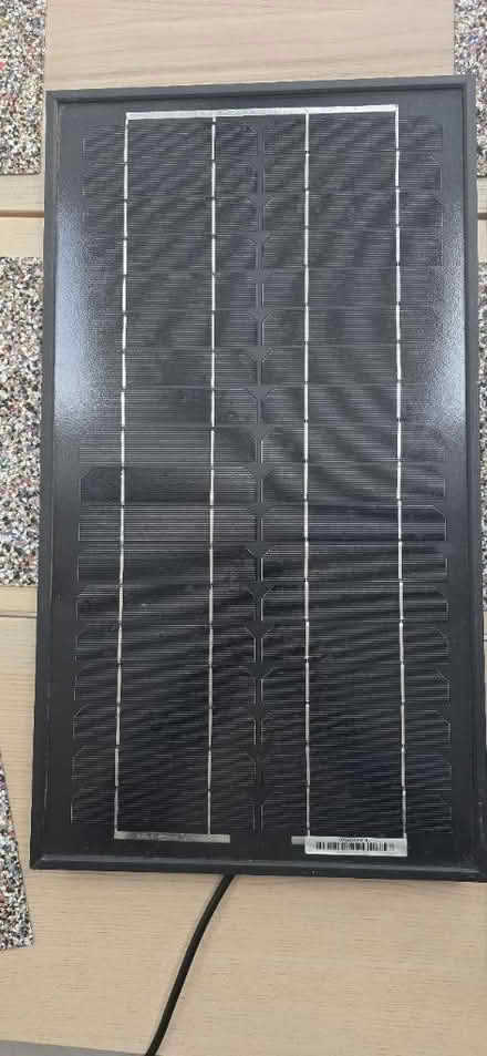 Photo of free 2x 20w solar panels (Hook, RG27) #1