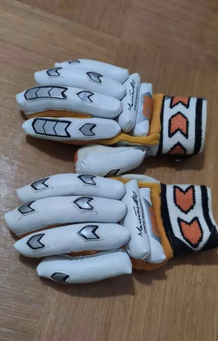 Photo of free GM Cricket gloves for youth (CV31) #2