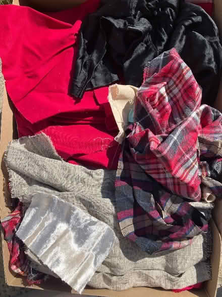 Photo of free Craft fabric (Chapel Lawn SY7) #2