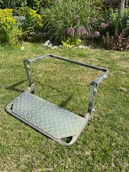 Photo of free wheel step for tyre, 4 x4 etc (Rottingdean) #1