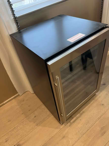 Photo of free silhouette professional wine cooler (Redondo Beach) #3