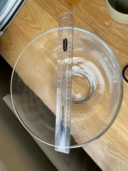 Photo of free Large glass bowl (RM7) #4