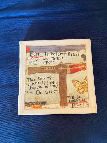 Photo of free Small canvas decoration (Andover SP10) #1