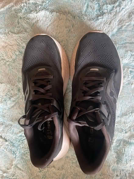 Photo of free 7.5 Women’s Saucony Shoes (North Hollywood CA) #1