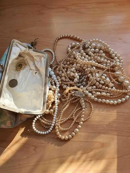 Photo of free Costume jewellery (S2 wybourn) #1