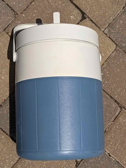Photo of free Vintage 1998 Coleman Cooler Jug (Southwest - Biltmore Lake) #3