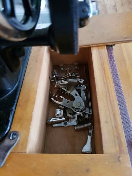 Photo of free Vintage Singer sewing machine (West Worthing) #4