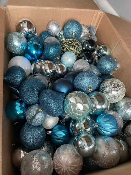 Photo of free Decorations (Nunthorpe TS7) #3
