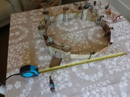 Photo of free Toy castle, soldiers and farm scene (Abingdon OX14) #1