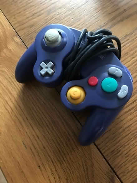 Photo of free GameCube controller (Abraham Heights LA1) #1