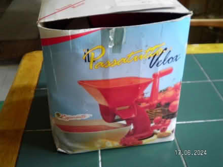 Photo of free Kitchen gadget for removing the skin and pips from tomato (New Costessey NR5) #1