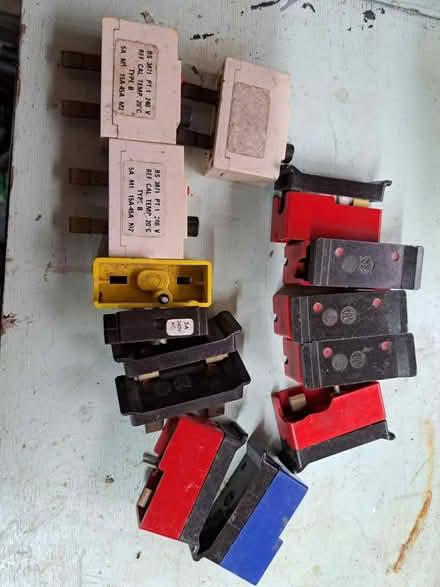 Photo of free Wylex fuses (Little Lever BL3) #2