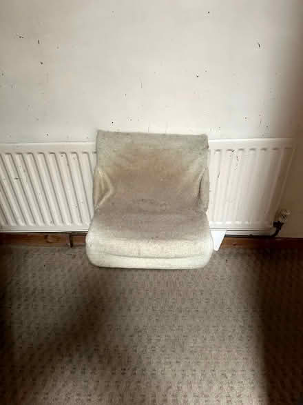 Photo of free over radiator cat bed (Charminster BH9) #1