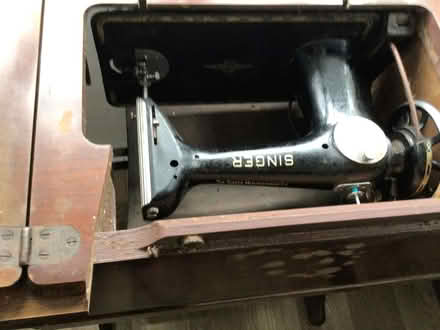 Photo of free Singer treadle sewing machine (Kirkton DD3) #2