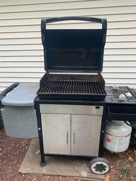 Photo of free Weber Genesis Silver Grill (Holmdel Park) #1