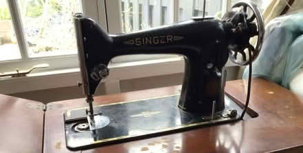 Photo of free Singer treadle sewing machine (Kirkton DD3) #1