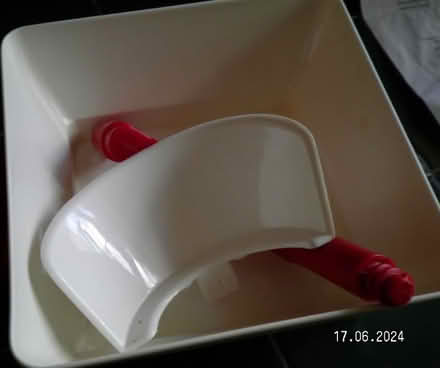 Photo of free Kitchen gadget for removing the skin and pips from tomato (New Costessey NR5) #4