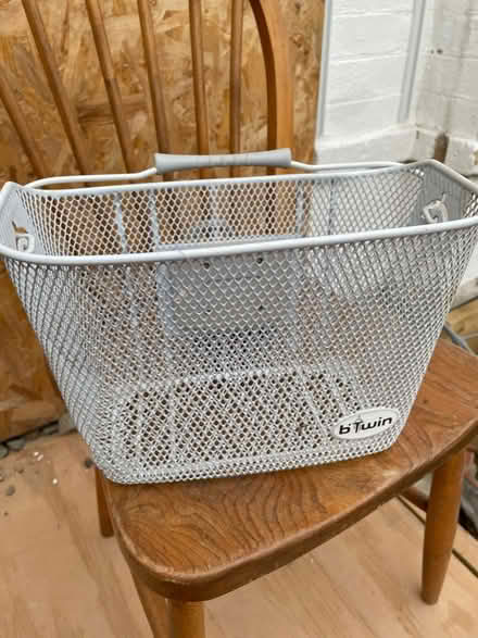 Photo of free Bike basket (Earley RG6) #1
