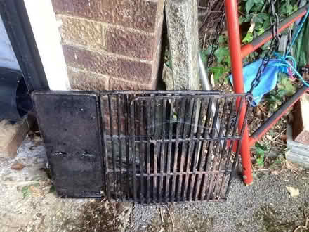 Photo of free Barbecue griddle plate & grids. (Braughing SG11) #1