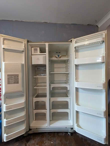 Photo of free LG American Fridge Freezer (Failsworth M35) #2
